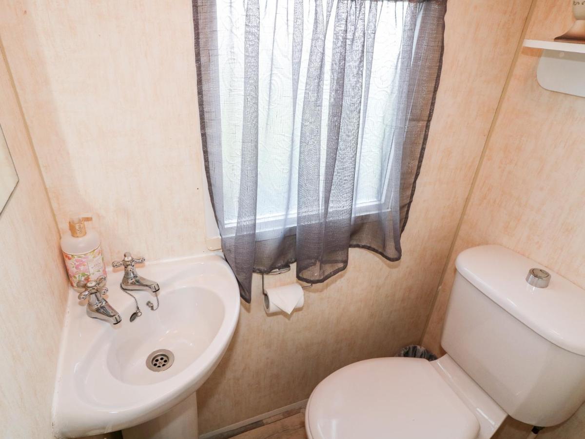 Alken Caravan Bushmills Exterior photo